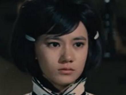 66岁苗可秀近照,四十多年真情如一,说起李小龙