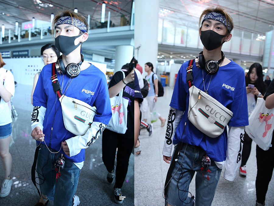 小鬼王琳凯穿一身蓝,丝巾包头上更帅气,网友:扎