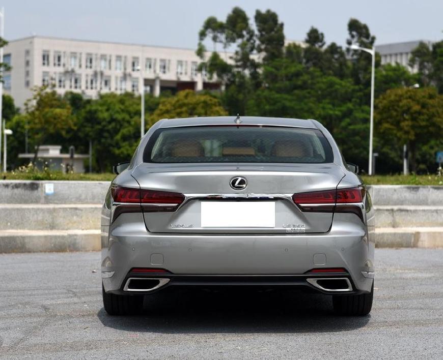 最低调的豪华D级车 较上一代便宜60万,比开奔