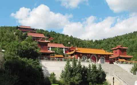 北京有一个学霸寺庙，里面的和尚不仅有北大研究生，还有清华博士