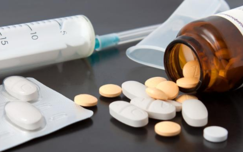 经期可不可以抽血检查肝功能?或出现偏差,不提