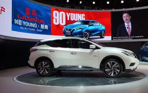 日产尼桑一招回马枪，逼退国产，新款2.5L油耗8.2L！