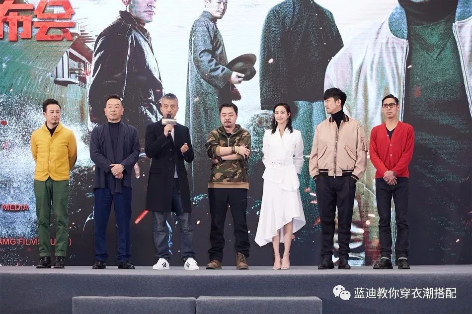 【合击私服主号道士还是法师好】山东警方通报“男子敲断乳石”事件进展:三人落网