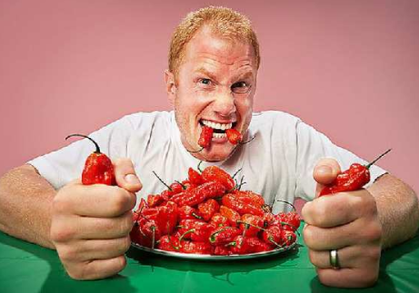 最奇葩吉尼斯世界纪录:有本事来中国吃66颗魔