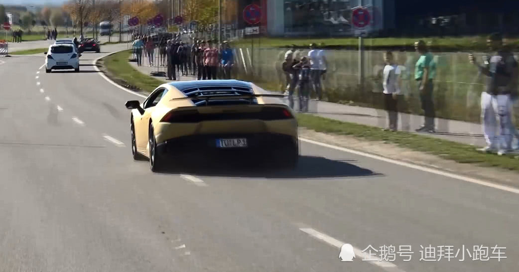 一排2百多万奥迪参加聚会，却被这台车抢镜，网友：那是你大哥