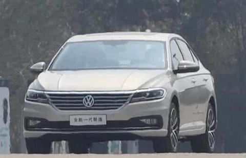 预算11万别总死盯卡罗拉，这车与奥迪同平台，外观帅一脸血！