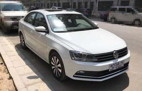 大众不服, 这车降3万卷土重来, 仅9万比轩逸稳重, 还买啥卡罗拉