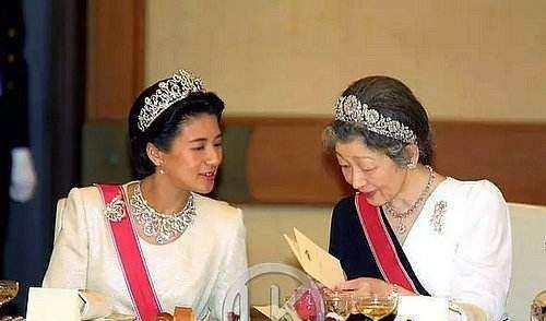 同是平民, 婆婆美智子为何比儿媳雅子幸福? 爱子公主的存在是原因