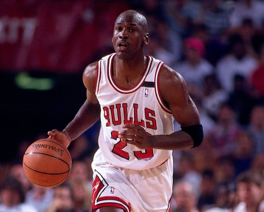 韦德生涯数据NBA历史仅有两人做到 一个是乔