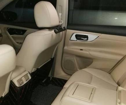 修车师傅告诉你，买车买这台中型车，好开又实用！