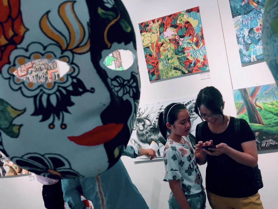 吴知美学公益画展在福州举行，从百画中品少儿创意