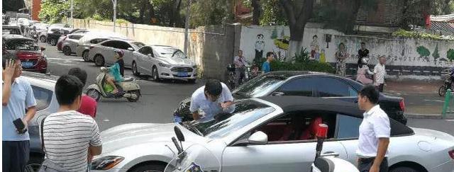 250万玛莎拉蒂造成6车追尾，维修费够买几辆哈弗H6