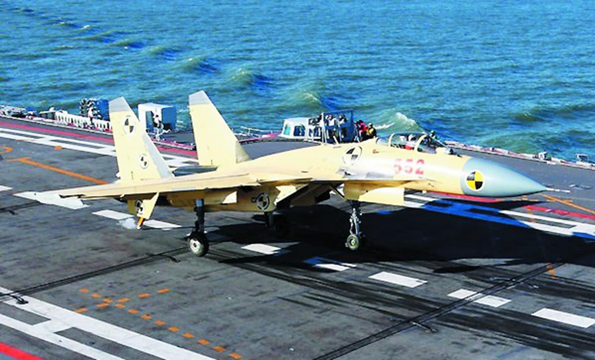 中国002航母和辽宁舰对比,到底哪个更厉害?