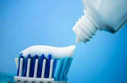 牙膏加在白醋里,真的太厉害了,10个用了9个说