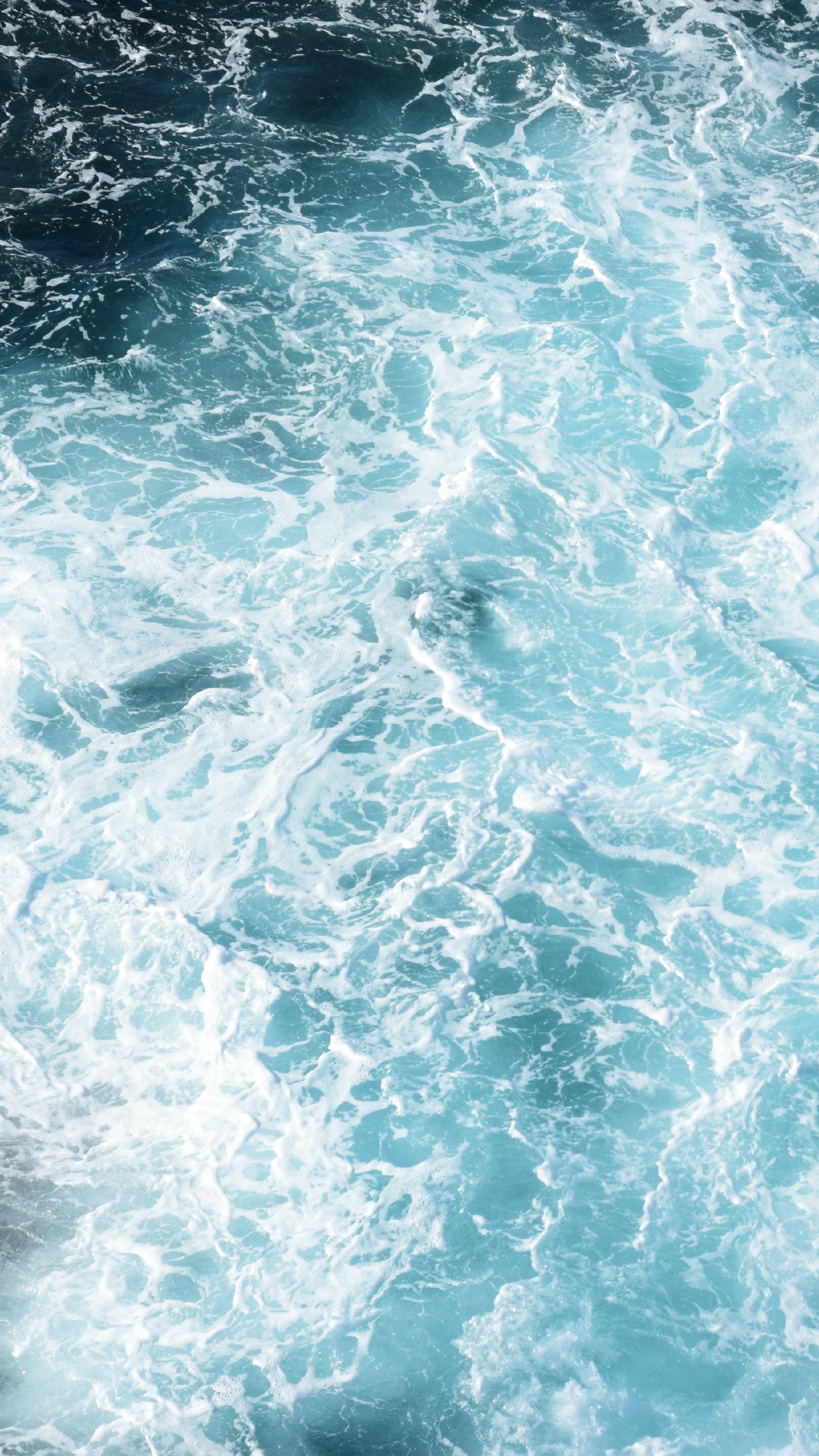 当阳光洒在水面上,产生的光感也是很美的