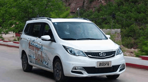 家用选它“靠谱” 试驾长安欧尚, 合适家用!