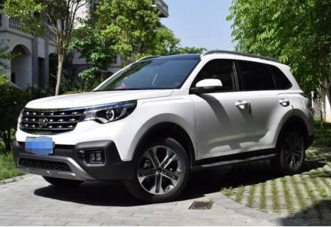 起亚这车火了！上市卖6000辆，2.0L油耗4毛8，比途观帅不足12万