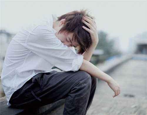 朋友结婚我随礼五百,晚上他在同学群里说的话