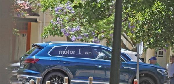 这SUV与宾利同平台，比Q7漂亮，标配4驱，还难得地在中国首发