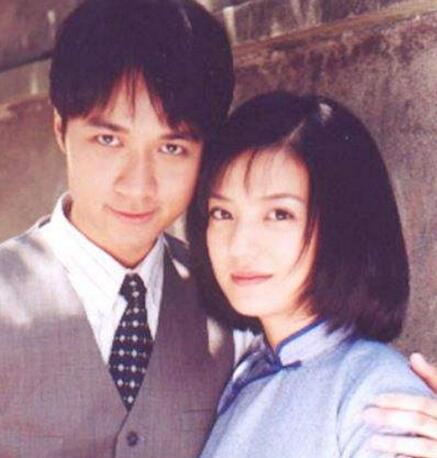 情深深雨蒙蒙:初见依萍时,还记得何书桓的眼神