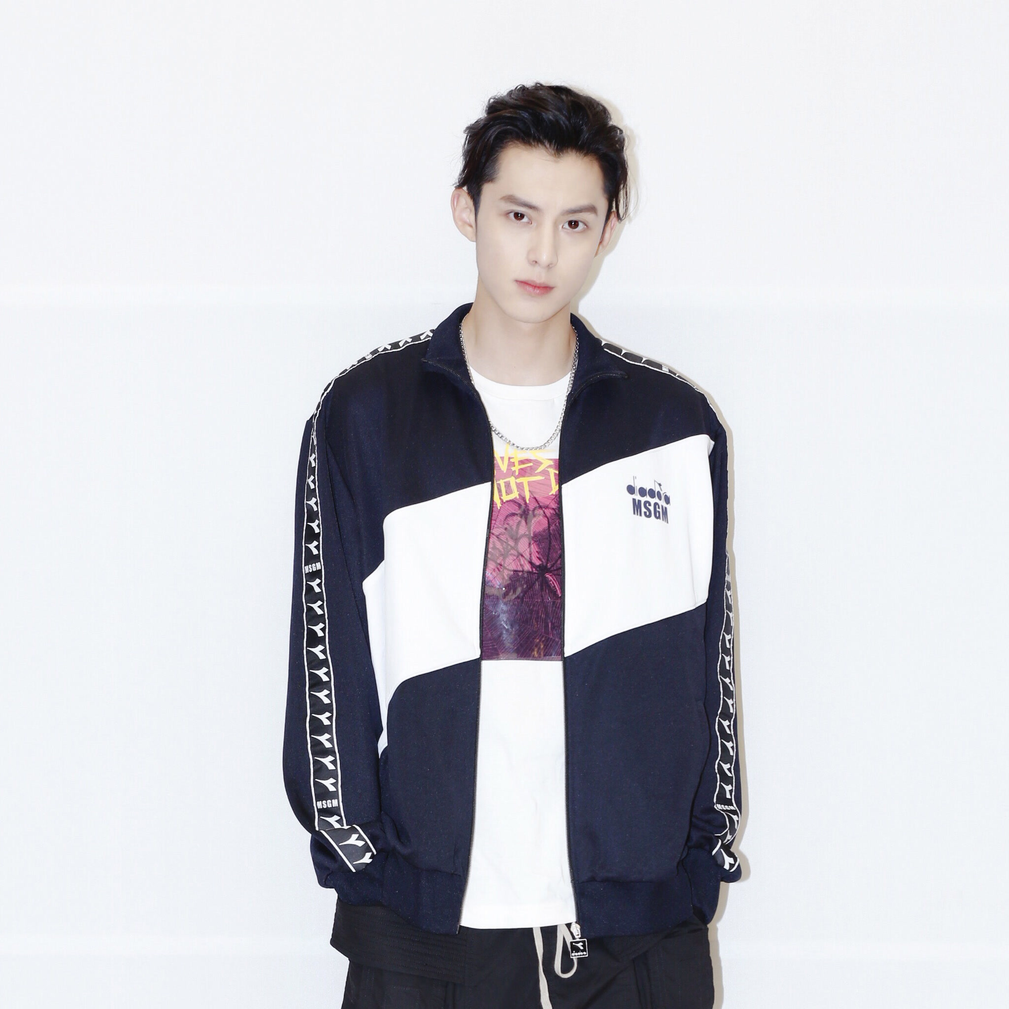 《流星花园》主演合影,你有注意过沈月和王鹤