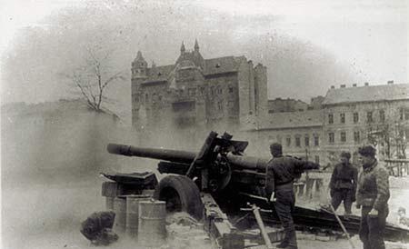 看二战时期苏军火炮数量和弹药产量!最后一战这样消耗弹药!