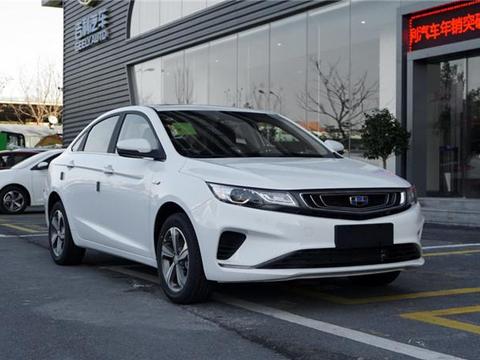 吉利新车登场，外观内饰都像20万的车不输博瑞，8万不到拿下！