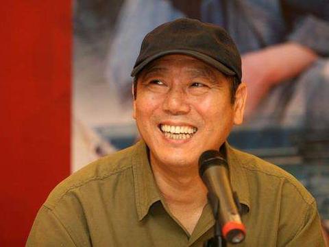 演艺圈真正的土豪，上个世纪就拥有百万豪车，王健林都自愧不如！