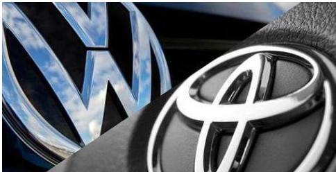 给你20万买车，你会选大众还是丰田？看看老司机怎么说