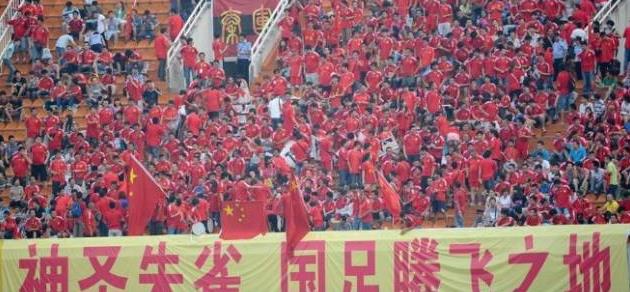 依稀还可回望陕西国力时期朱雀体育场的万人空巷,还可倾听陕西浐灞