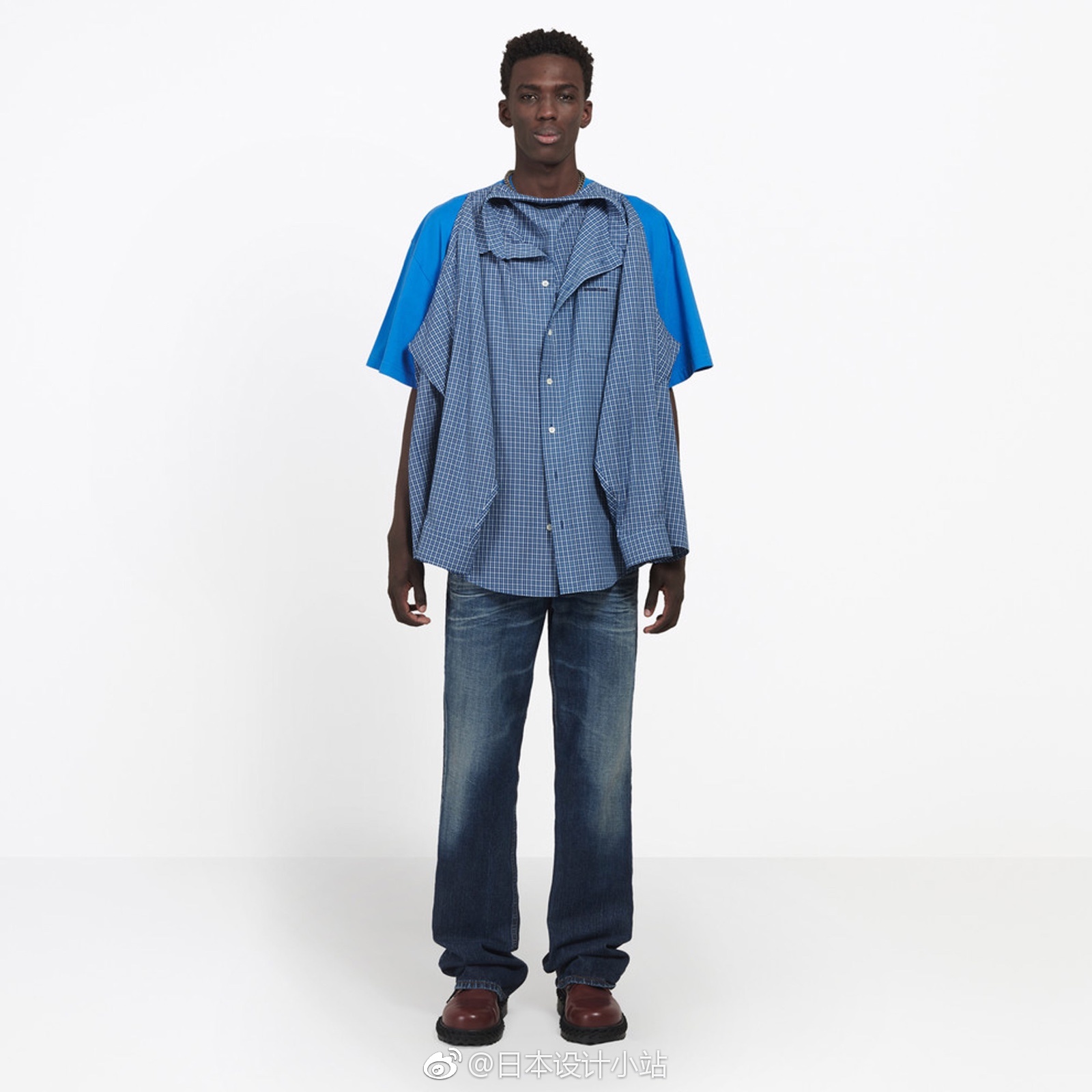 巴黎世家推出的T恤、衬衫二合一--T-shirt shir