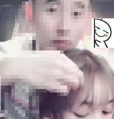 继陈奕迅死亡发际线后,小姐姐发际线也火了,