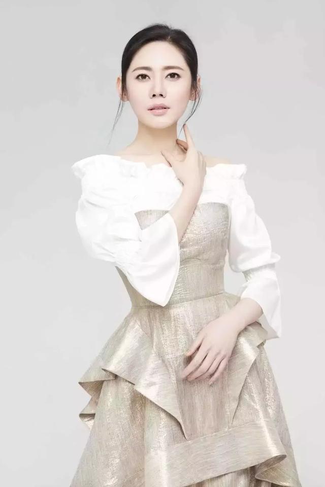 秋瓷炫把儿子迁入韩国国籍 遭网友白眼:终究不