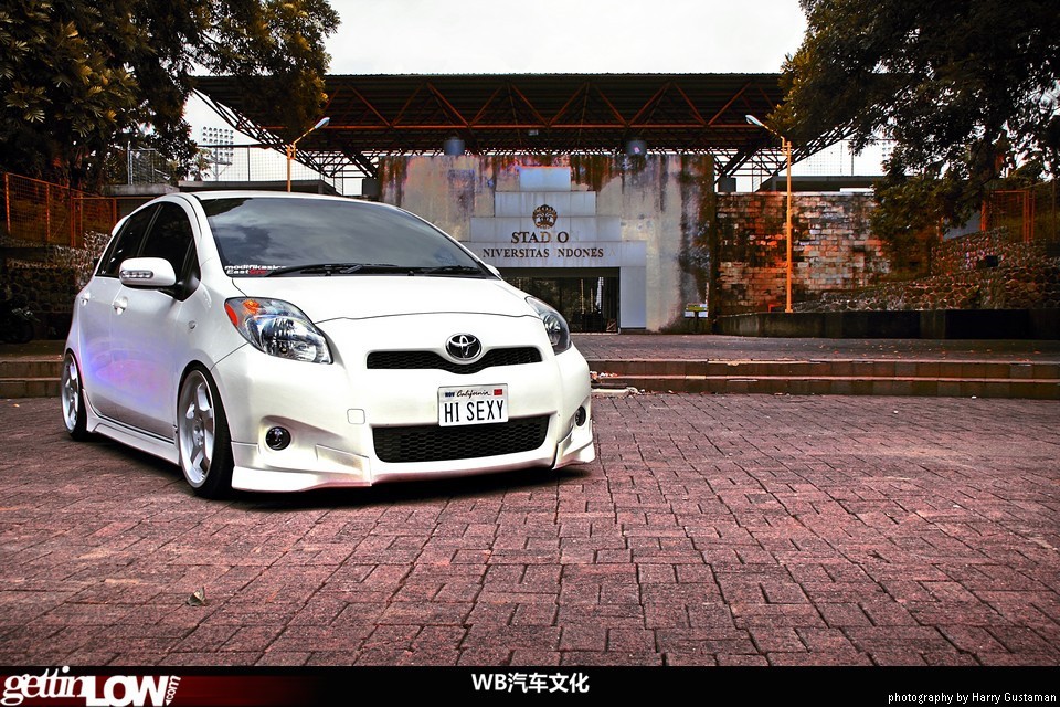 给Yaris应有的姿态!12款丰田雅力士改装案例