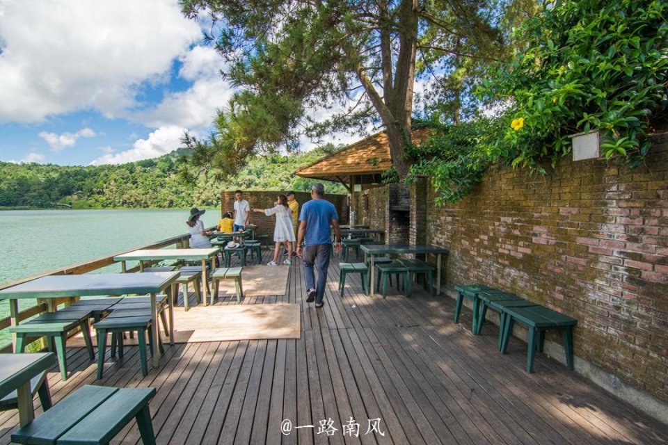 这个国家对中国人免签,旅游业却一直做不过泰