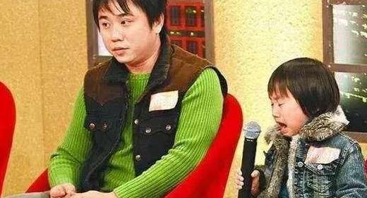 《下一站幸福》的小小彬经历了两次父母离异，如今他还好吗？
