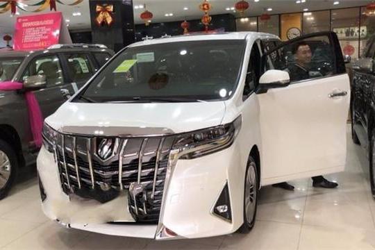 新款埃尔法首提分享！造型更夸张配置有提升，80万车价加价40万！