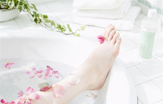 孕妈平躺时,为什么胎动会异常明显?这是宝宝在