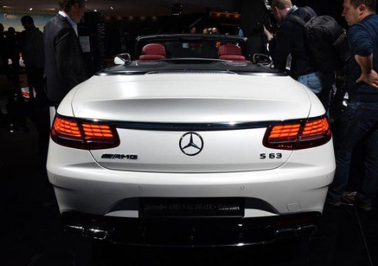 新款AMG S63亮相深港澳车展,科技感十足,号称最帅奔驰车