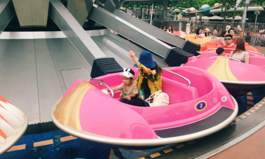 深圳佳兆业球员徐亮的妻子晒出旅游照,球迷:孩