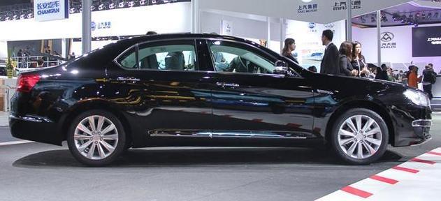 国产的奔驰E级, 配备萨博发动机竟卖27万, 结果去年才卖37台