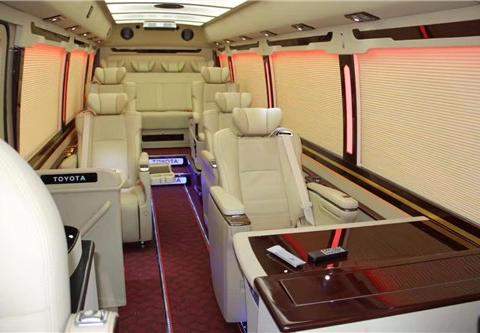 2018新款丰田考斯特15座中巴车10座报价