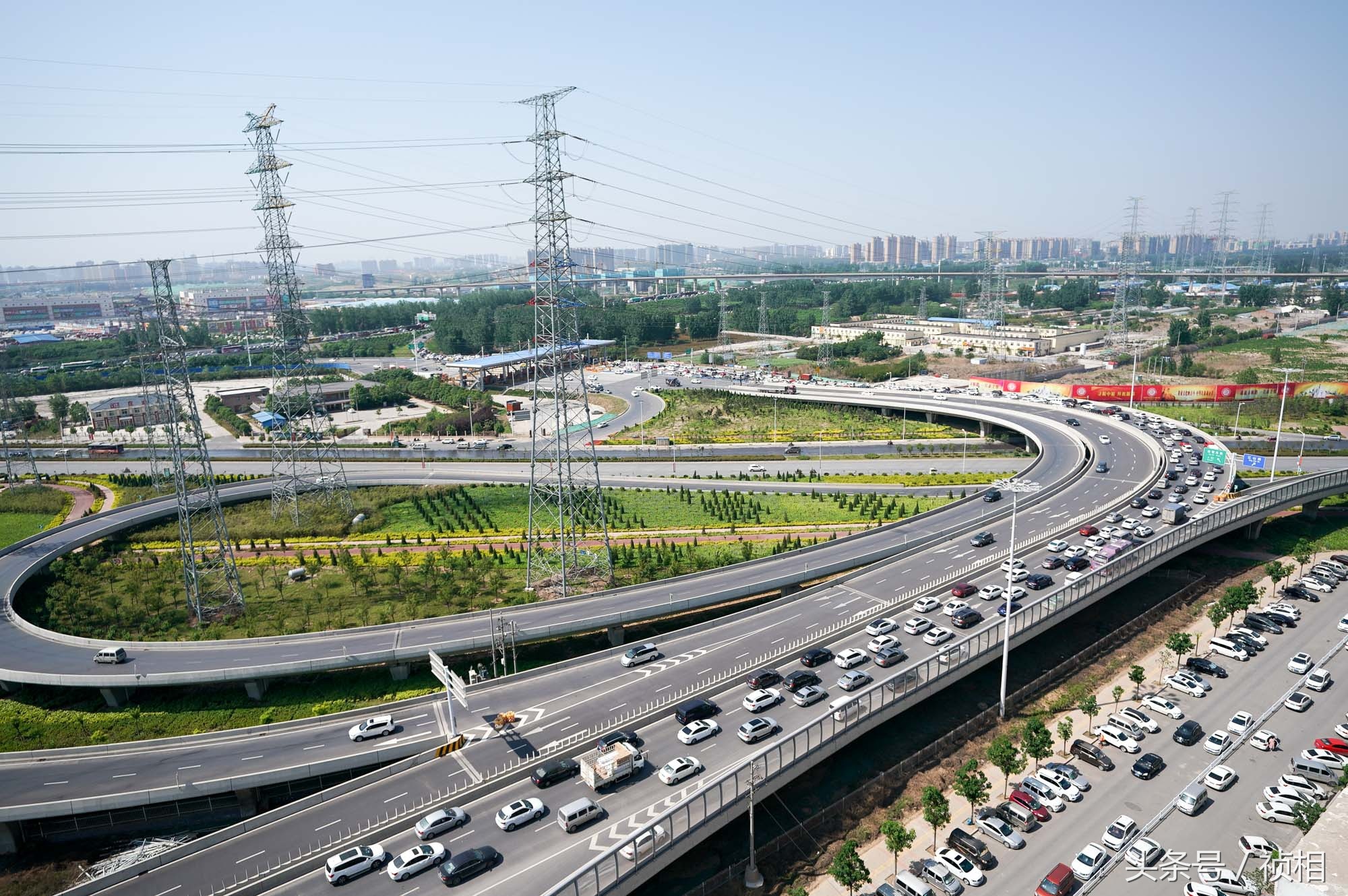 北京今日交通量将达假期峰值！_京报网