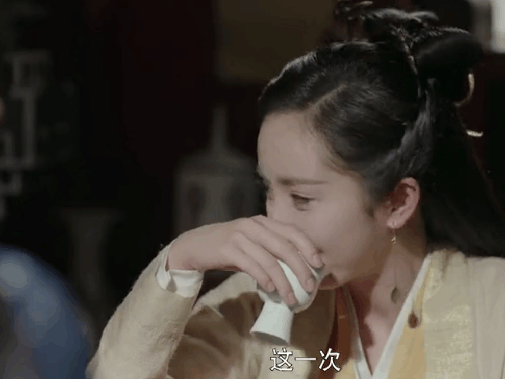 《扶摇》扶摇用璇玑国二公主身份进了天权皇城