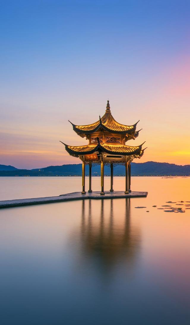 在朋友圈里展示自己自拍照的女生是什么心理呢