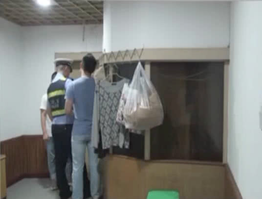 男子租房提前退租 房东拒退押金