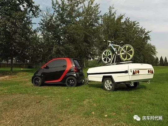 这款MIY拖挂房车 一辆smart即可拖走 生活面积达18平米