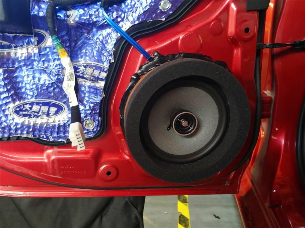 自达昂克赛拉改装意大利特雷仕后,声音变得如