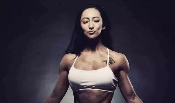 她是中国最强壮的女人:国内首位世界健美冠军