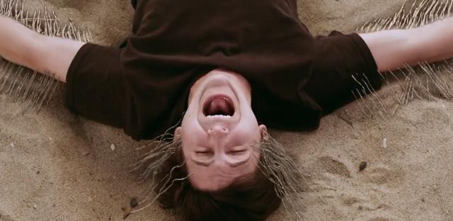 《沙子怪物》一部匪夷所思,沙子吃人的电影